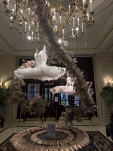 InterContinental Paris Le Grand Lobby Christmas decorations