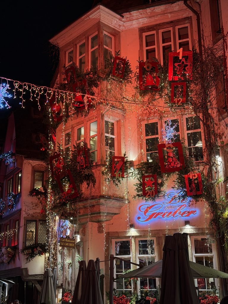 Le Gruber at night 