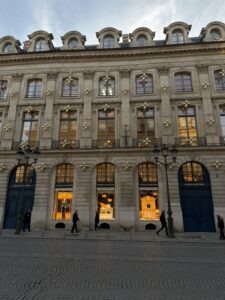 Louis Vuitton Place Vendôme Day