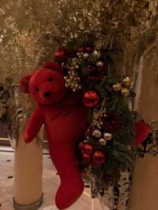 Hôtel Plaza Athénée Teddy bear